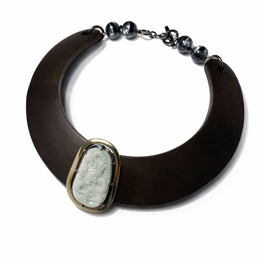 Collana in ebano e giada con doppio castone Totem | CL EBBR AG